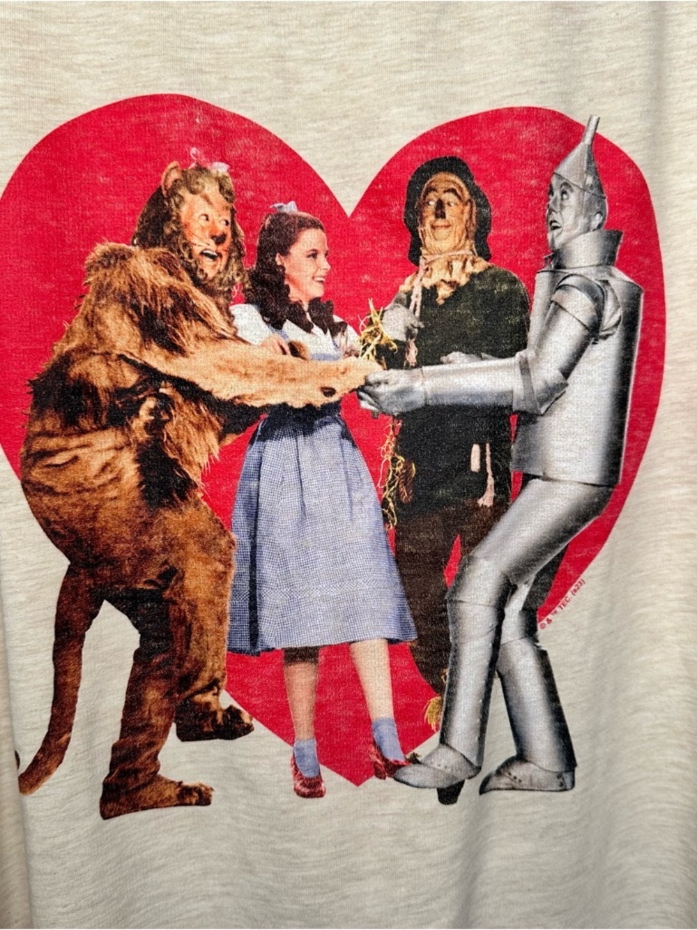 Women's Beige Thick Long Sleeve Graphic Tee with Red Heart Wizard of Oz Motif - Picture 3 of 6